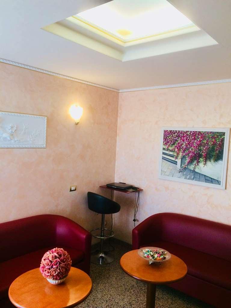 Hotel 2000 Фабриано Ресторан фото
